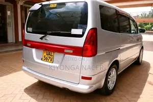 Nissan Serena 2002 Silver