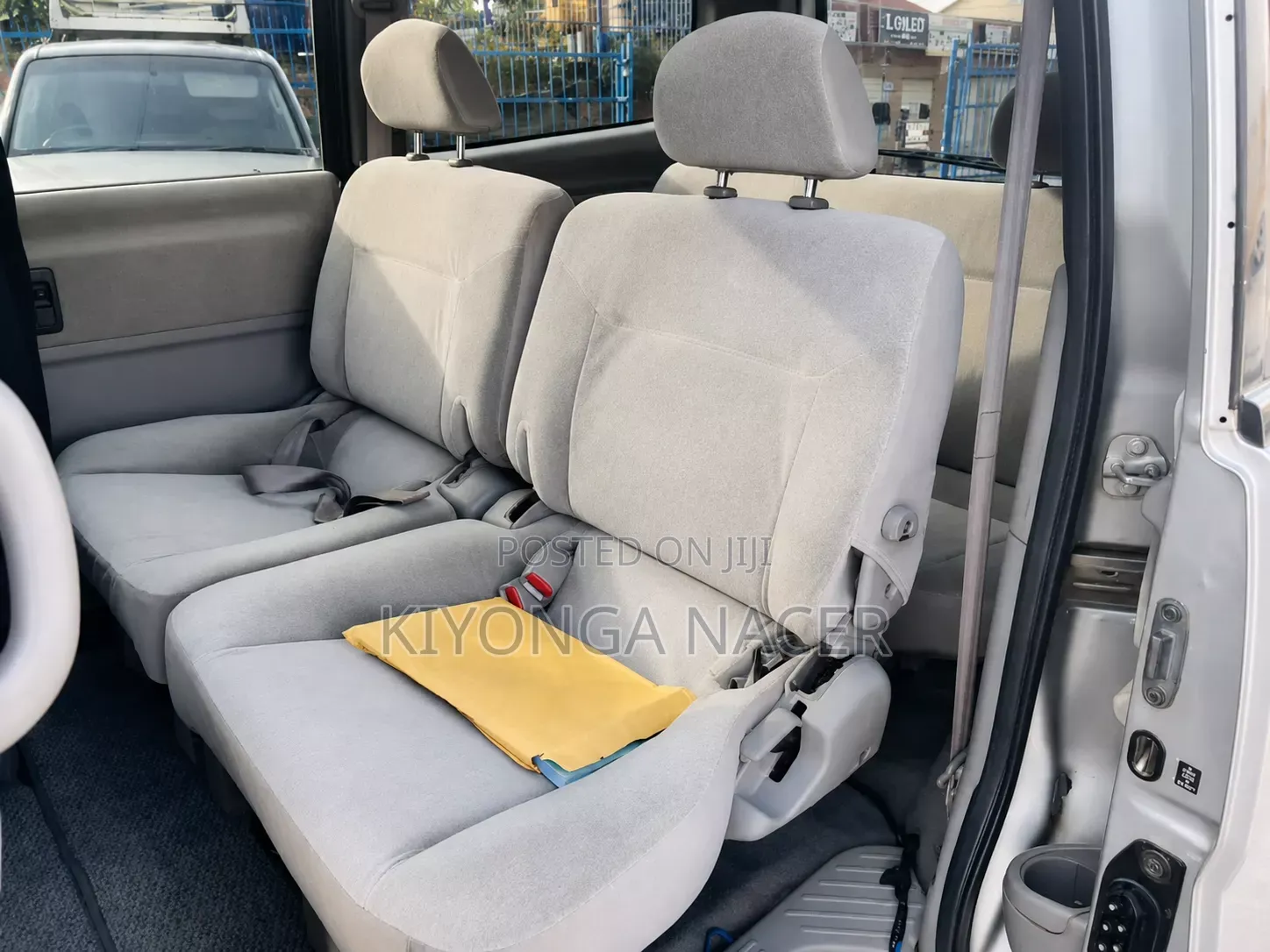 Nissan Serena 2002 Silver