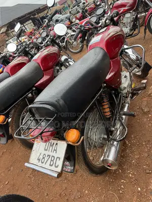 Bajaj Boxer 100 2025 Red
