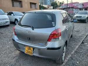 Toyota Vitz 2009 Green