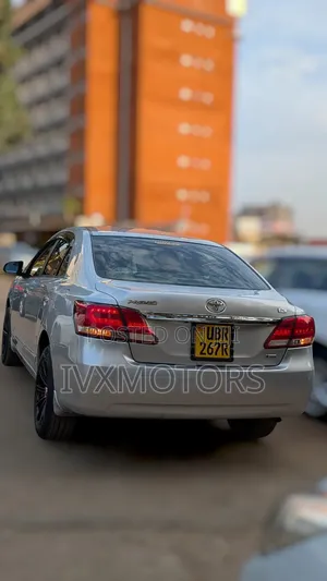 Toyota Premio 2016 Silver