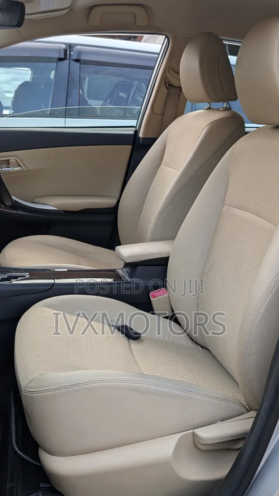 Toyota Premio 2016 Silver