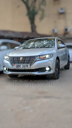Toyota Premio 2016 Silver