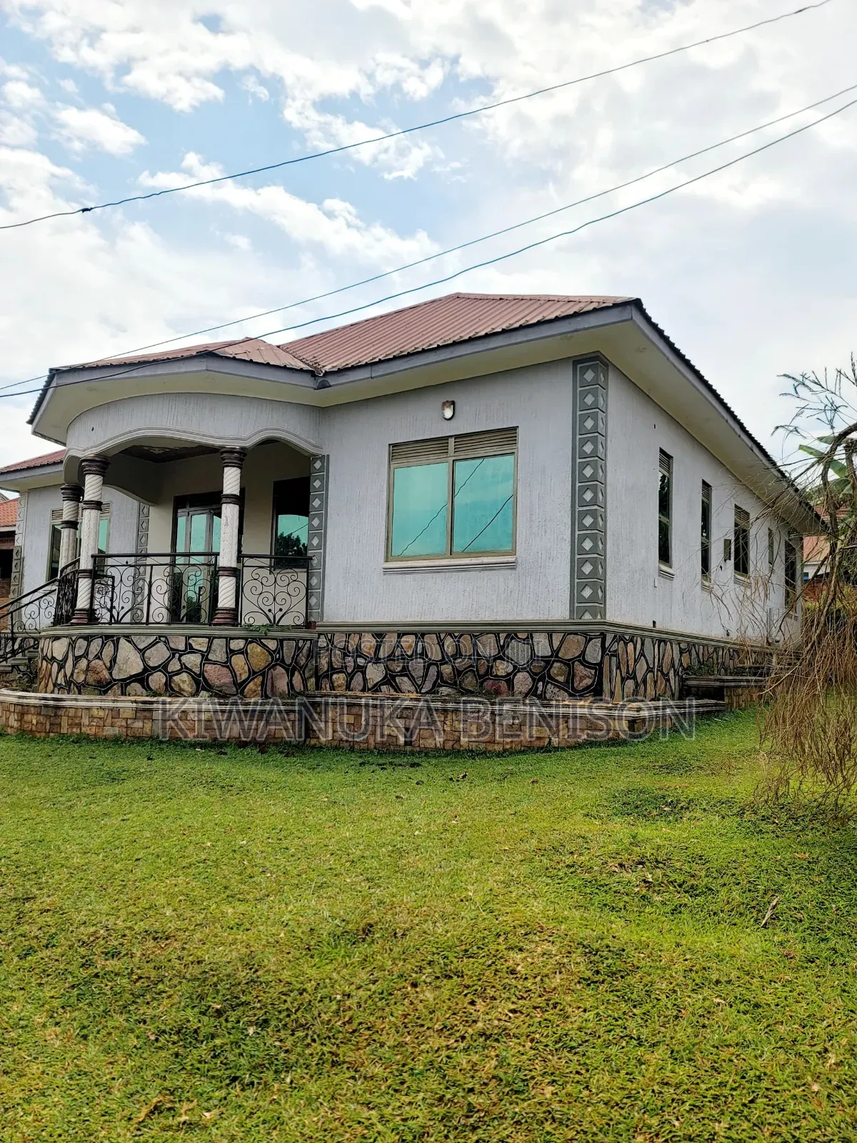 Furnished 3bdrm Bungalow in Kitende, Central Division for sale