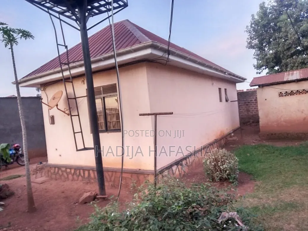 2 Self Contained Houses Semi Detached for Sale Kyengera Masanda Zone.