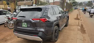 Toyota RAV4 2021 Gray