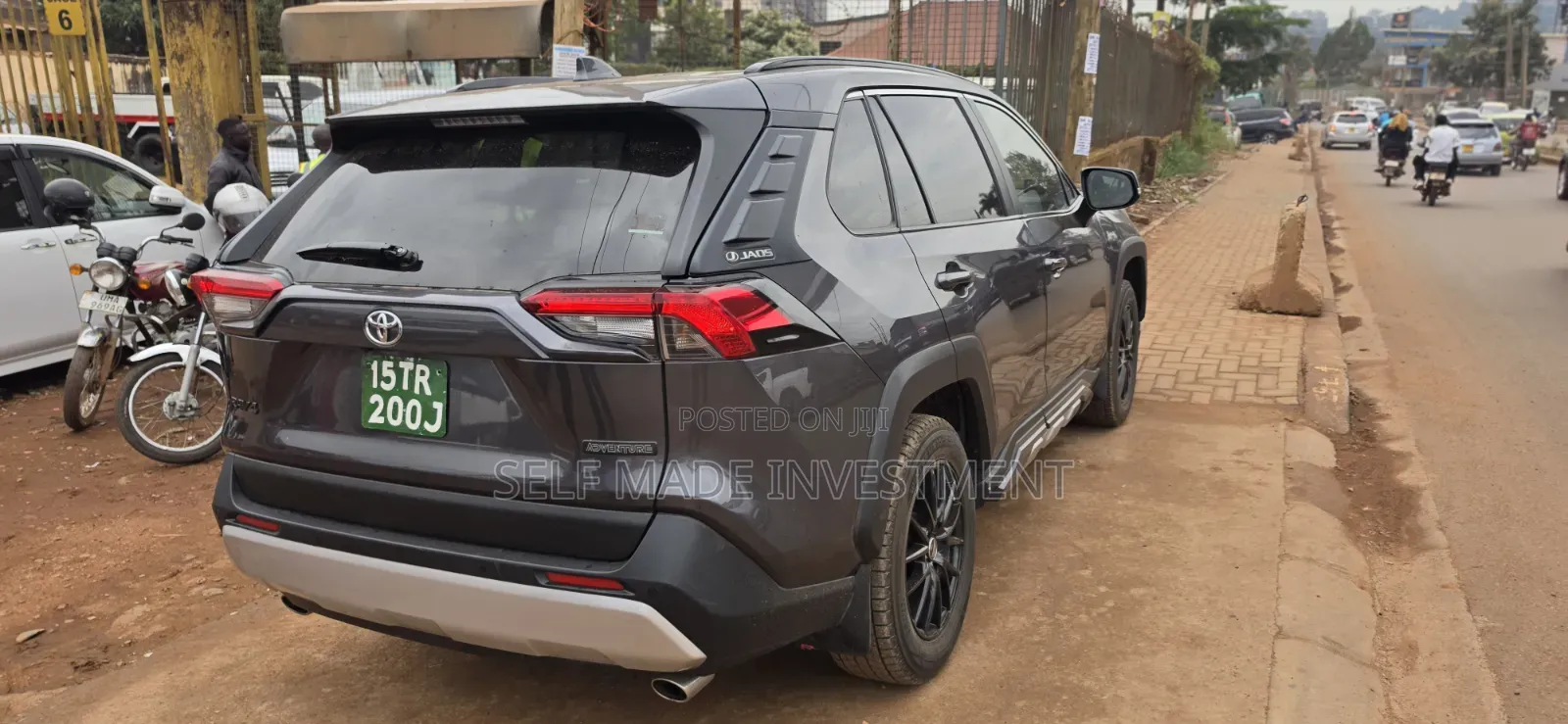 Toyota RAV4 2021 Gray
