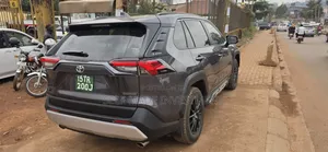 Toyota RAV4 2021 Gray