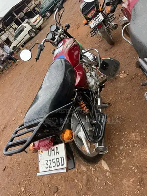 Bajaj Boxer 100 2026 Red