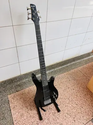 Brandnew Ibanez Japan Made Black 5strings Bass Guitar