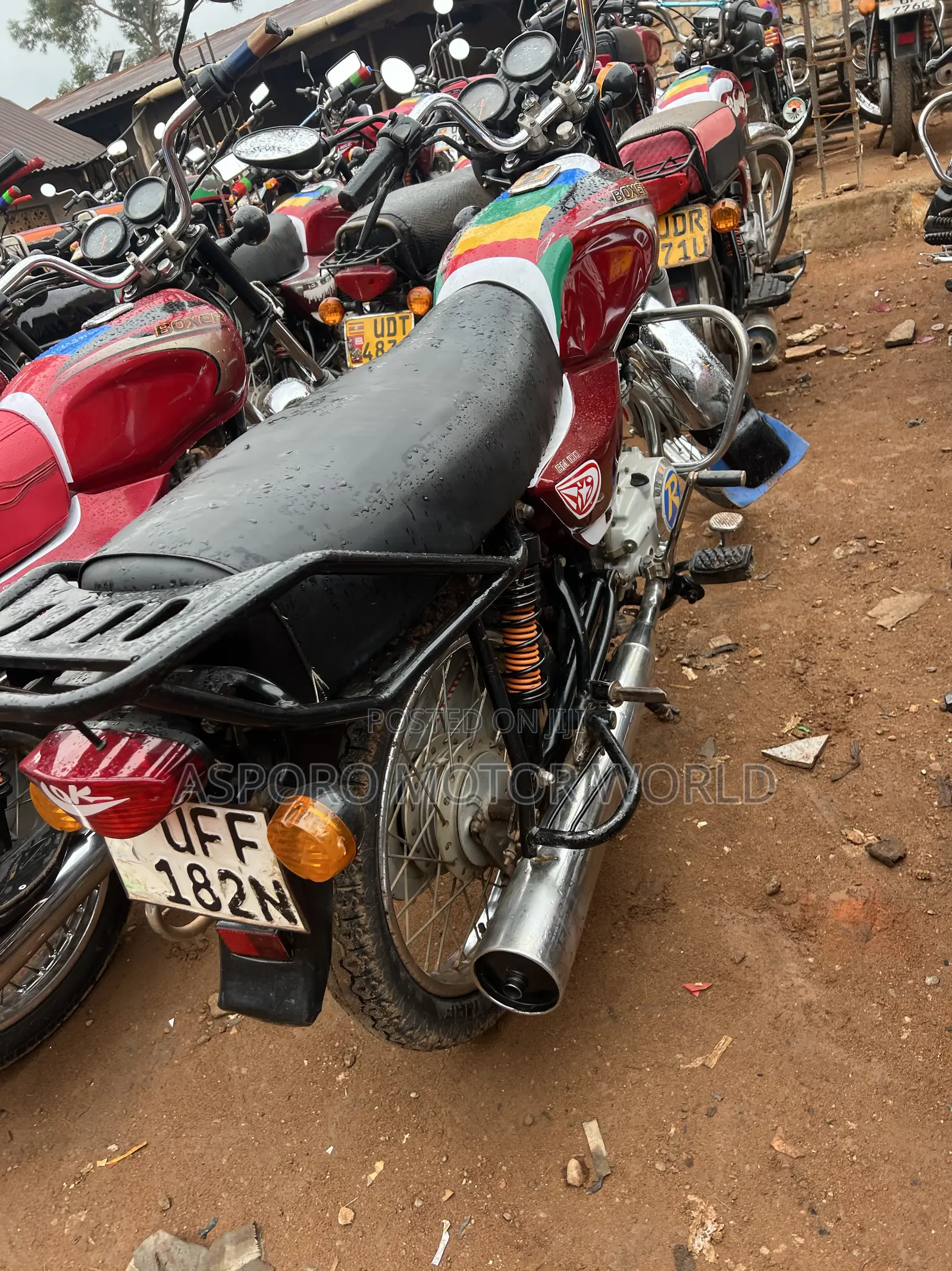 Bajaj Boxer 100 2022 Red