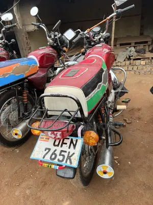 Bajaj Boxer 100 2022 Red
