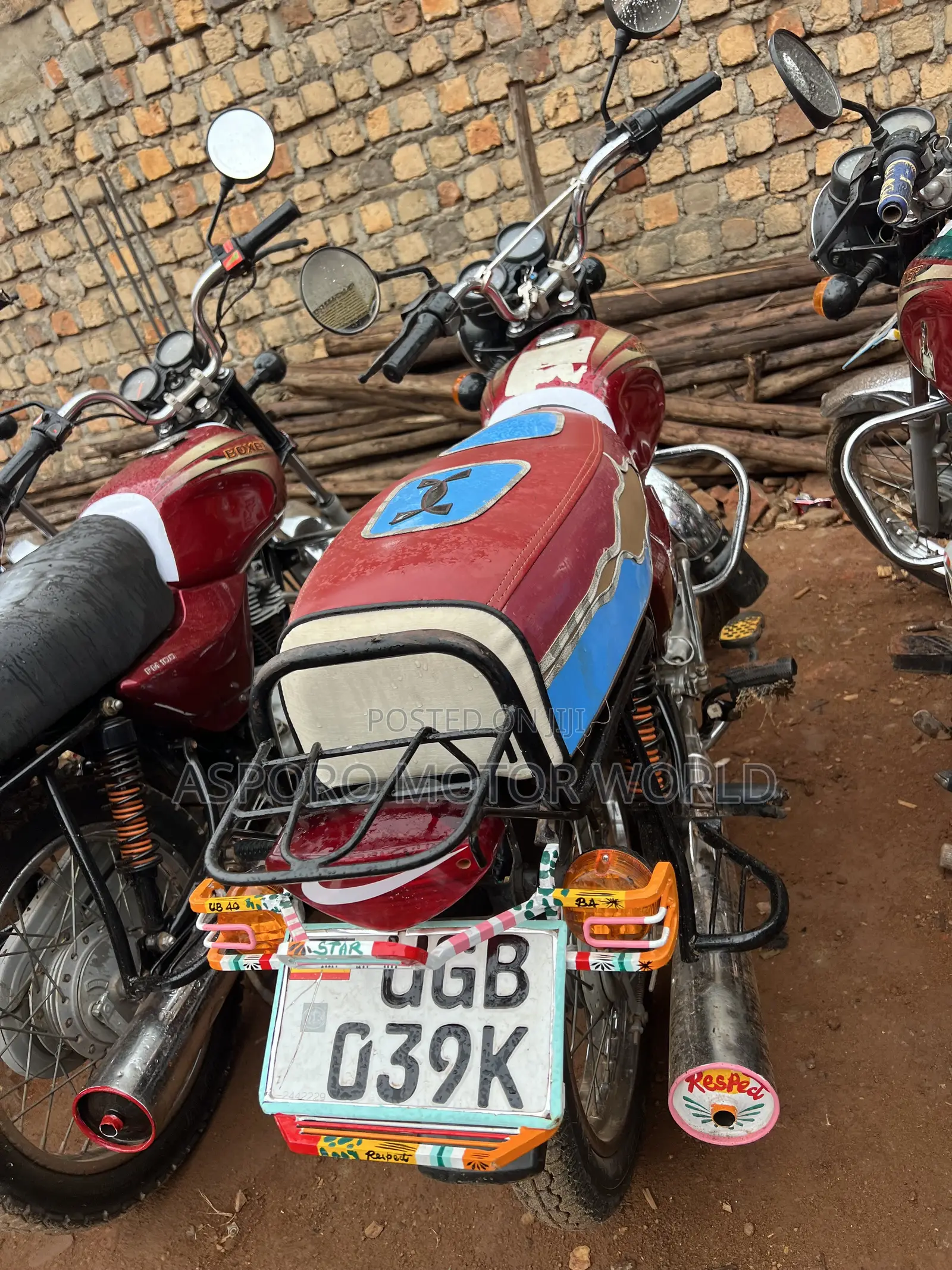 Bajaj Boxer 100 2024 Red