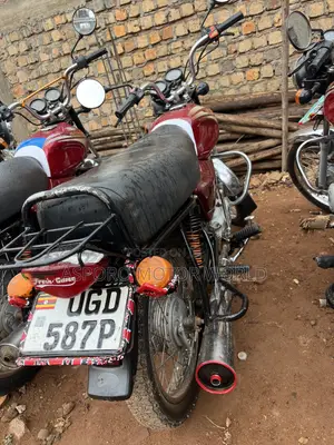 Bajaj Boxer 100 2024 Red