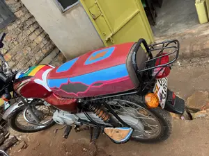 Bajaj Boxer 100 2023 Red