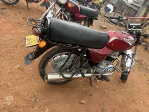 Bajaj Boxer 100 2017 Red