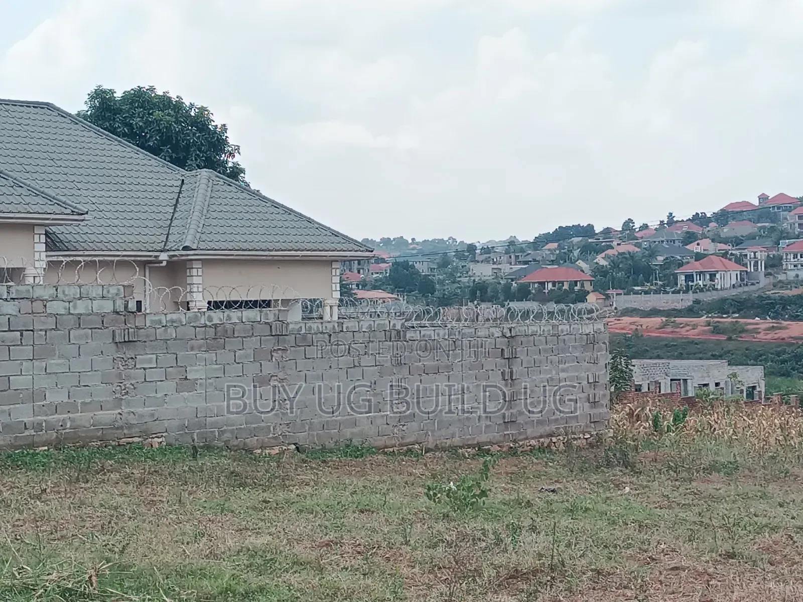 50ft by 100 Ft for Sale in Namugongo at 75m 
Land Title Available 