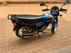 Bajaj CT 125X 2026 Red