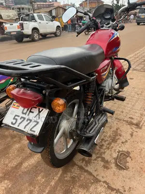 Bajaj CT 125X 2023 Red