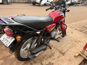 Bajaj CT 125X 2023 Red