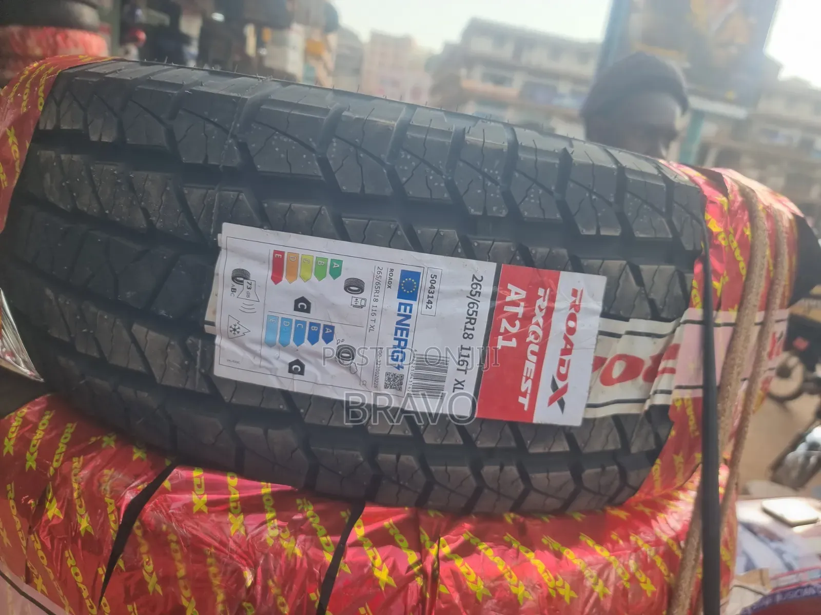 265/65r18 New Roadx Tires 116T XL .
