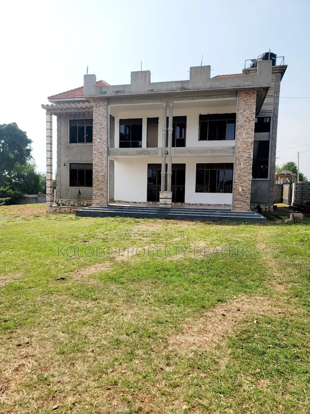 7bdrm Duplex in Sseguku, Central Division for sale