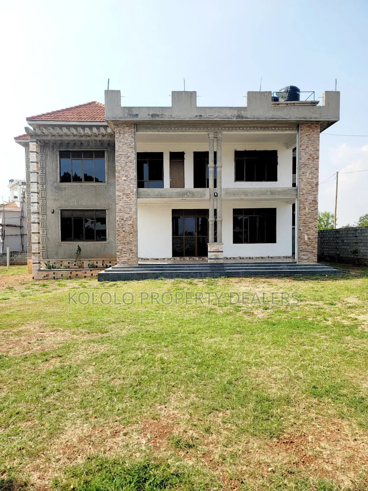 7bdrm Duplex in Sseguku, Central Division for sale