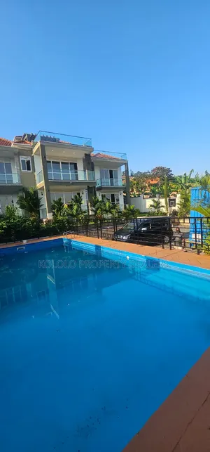 5bdrm Duplex in Lubowa, Central Division for sale