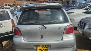 Toyota Vitz 2004 Silver