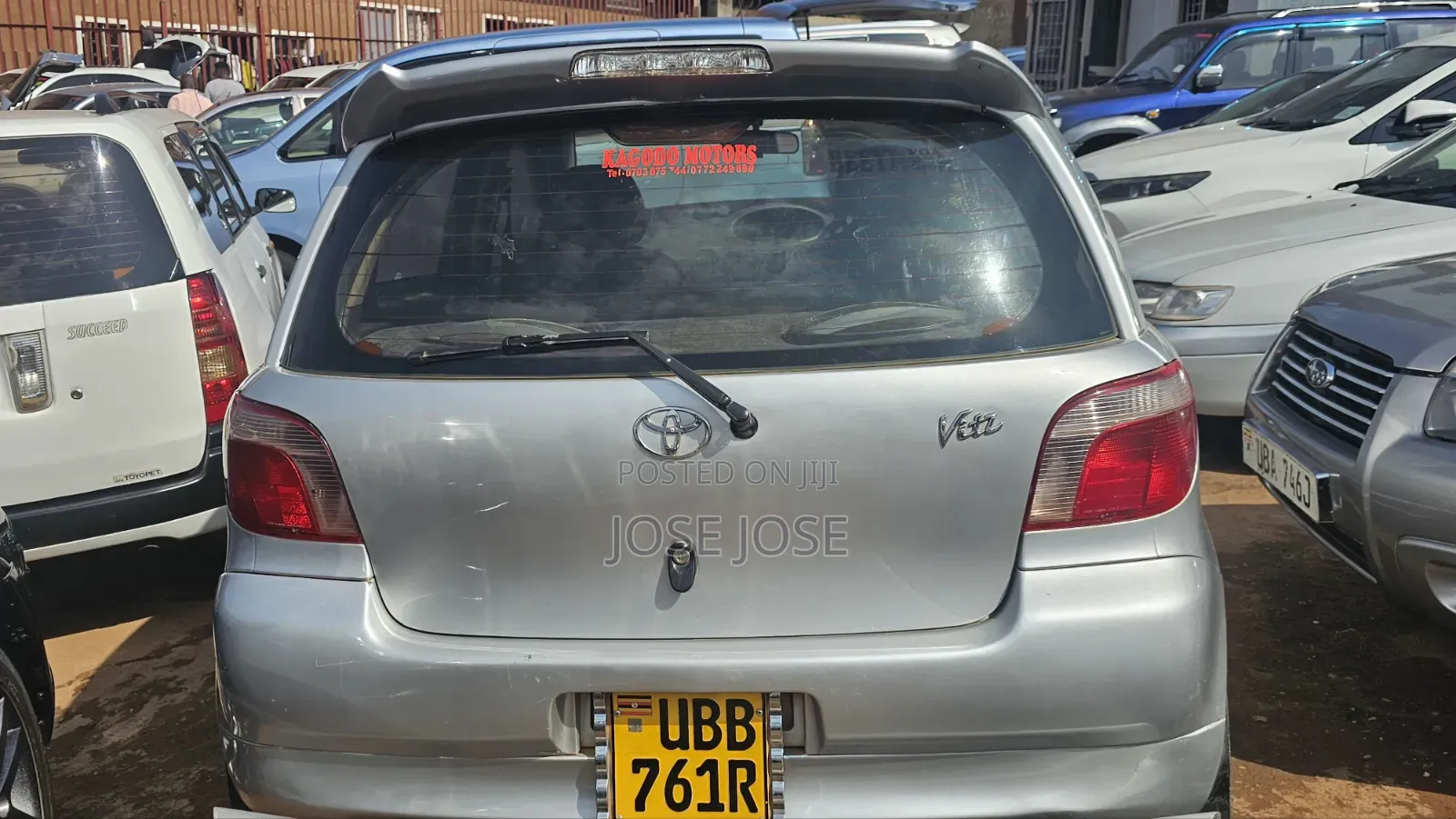 Toyota Vitz 2004 Silver