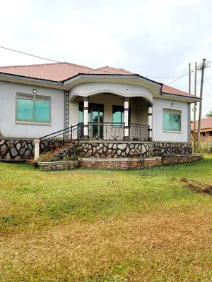 4bdrm Bungalow in Kitende, Central Division for sale