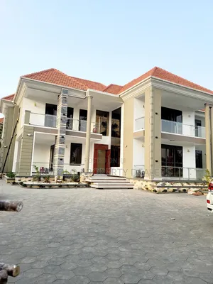 6bdrm Duplex in Akright, Central Division for sale