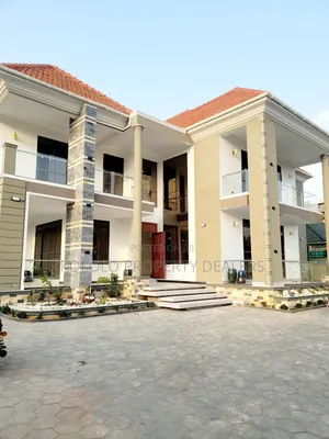 6bdrm Duplex in Akright, Central Division for sale
