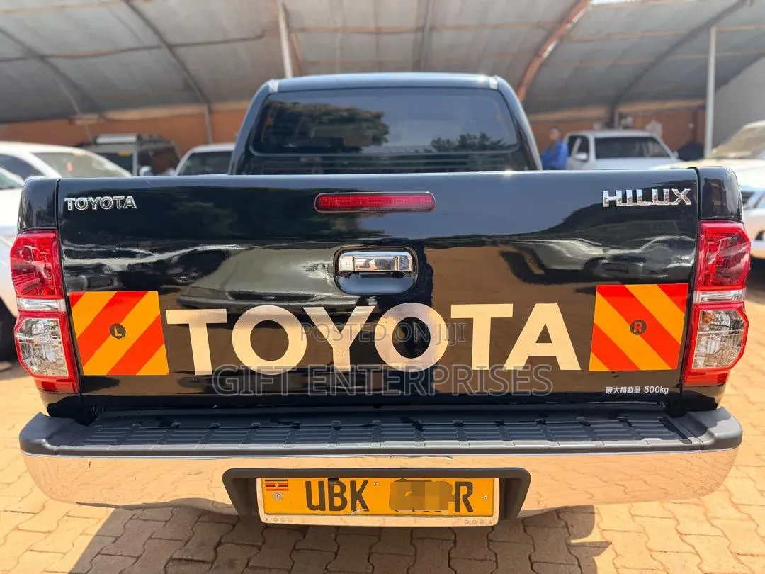 Toyota Hilux 2008 Black