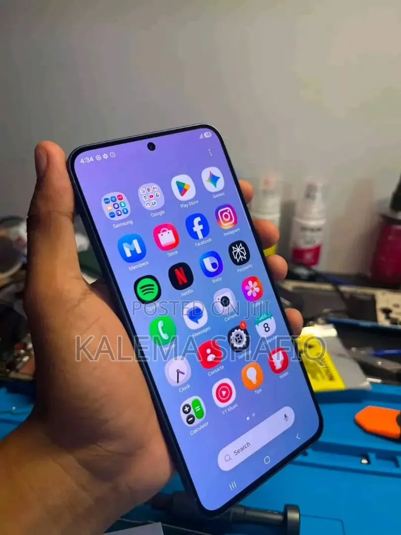 New Samsung Galaxy A17 5G 256 GB Gray