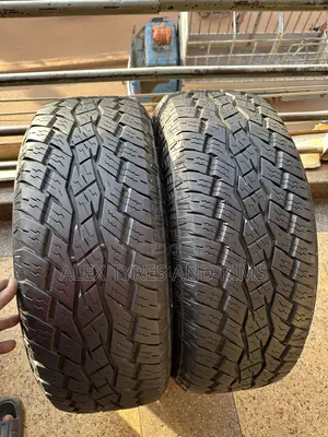 265/65r17 Japan Tyres Good Condition