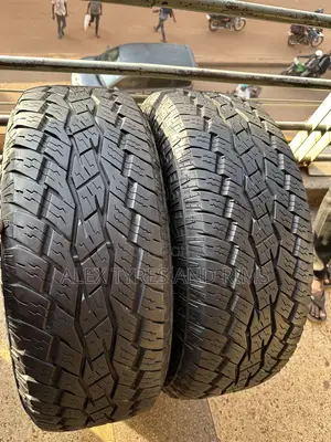 265/65r17 Japan Tyres Good Condition