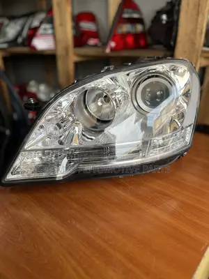 Mercedes Ml Ml350 W164 2009-11 Headlight