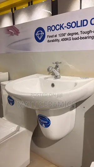 Short Pedestal Wash Basin