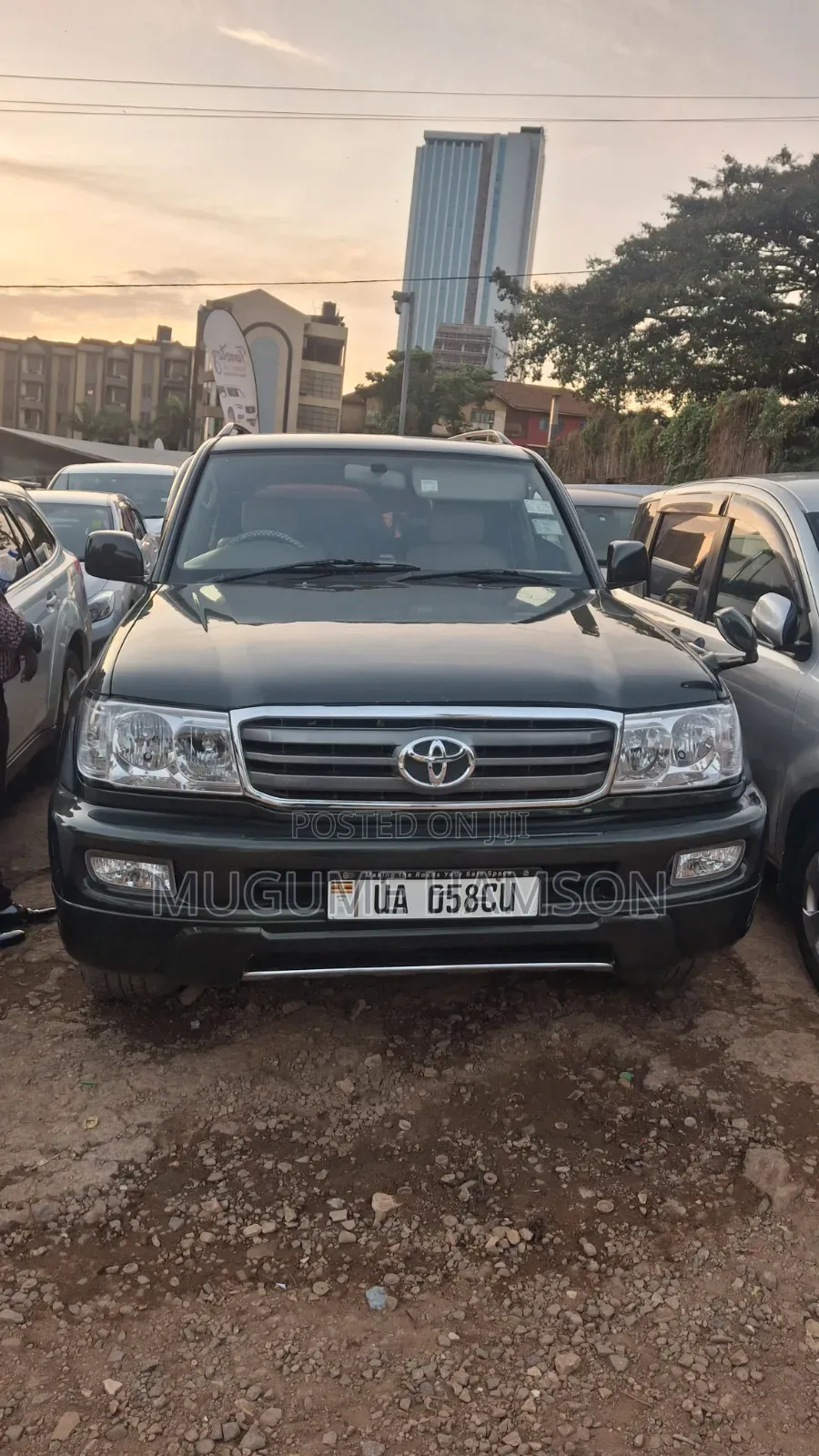 Toyota Land Cruiser 2000 Gray
