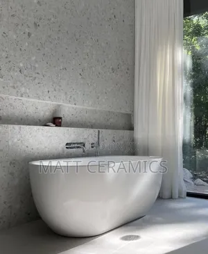 Oval Jacuzzi