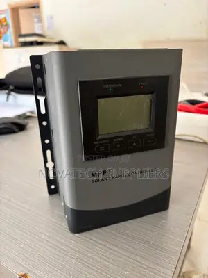High Efficiency 40A MPPT Solar Controller 100V DC Input Auto