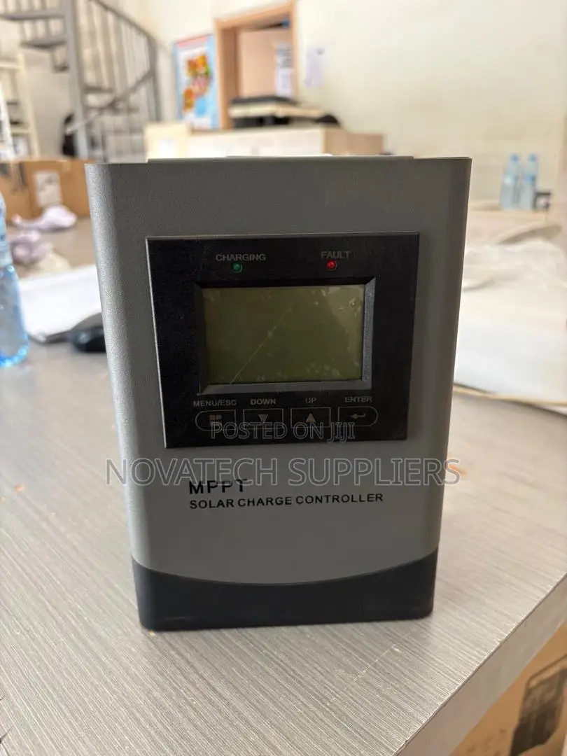 Wall Mount 40A MPPT Solar Charge Controller 12v/24v