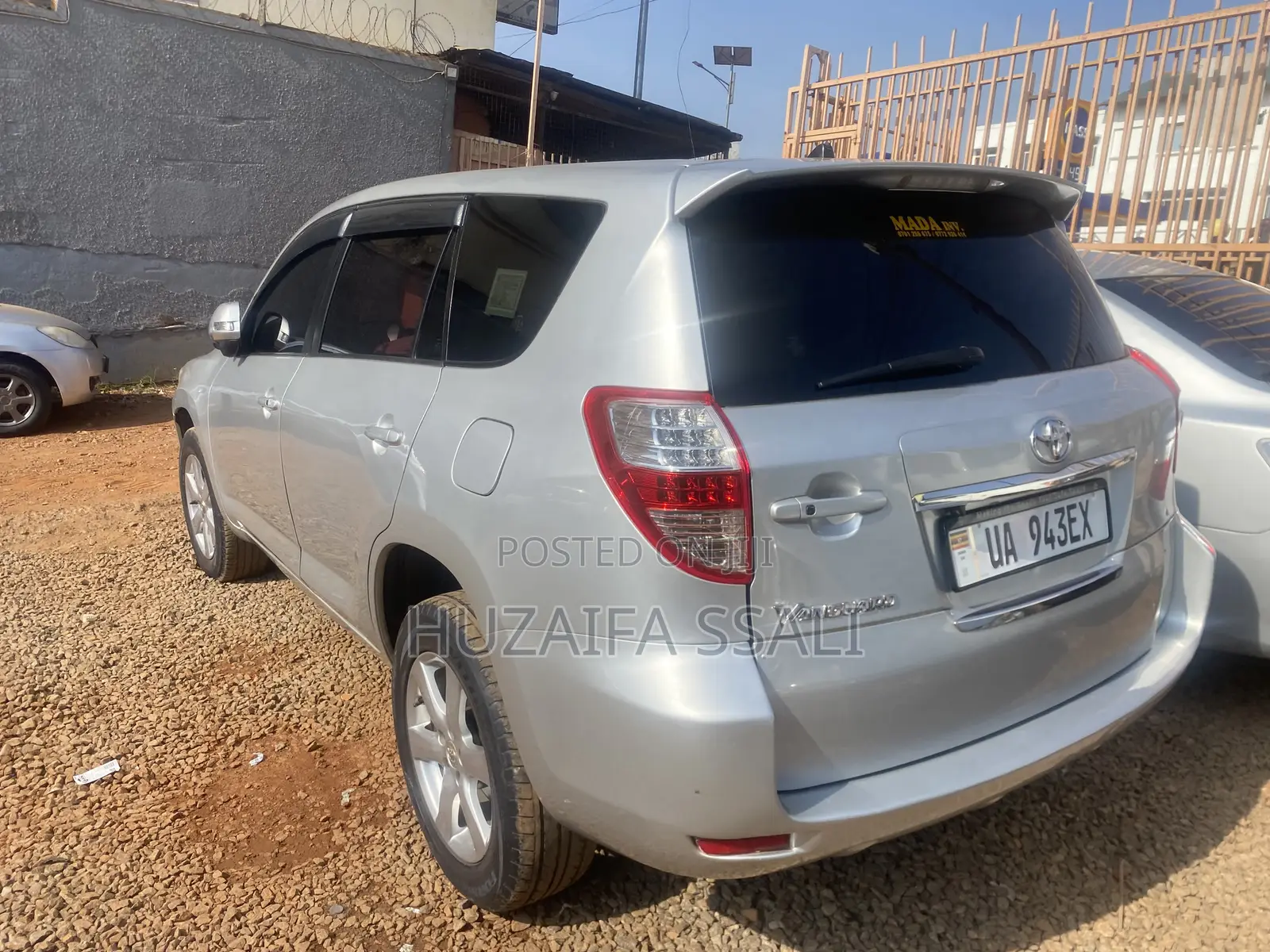 Toyota Vanguard 2011 White