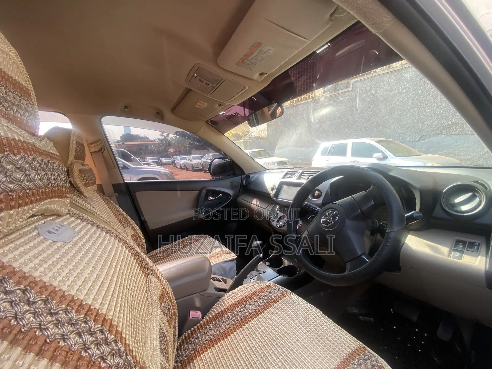 Toyota Vanguard 2011 White