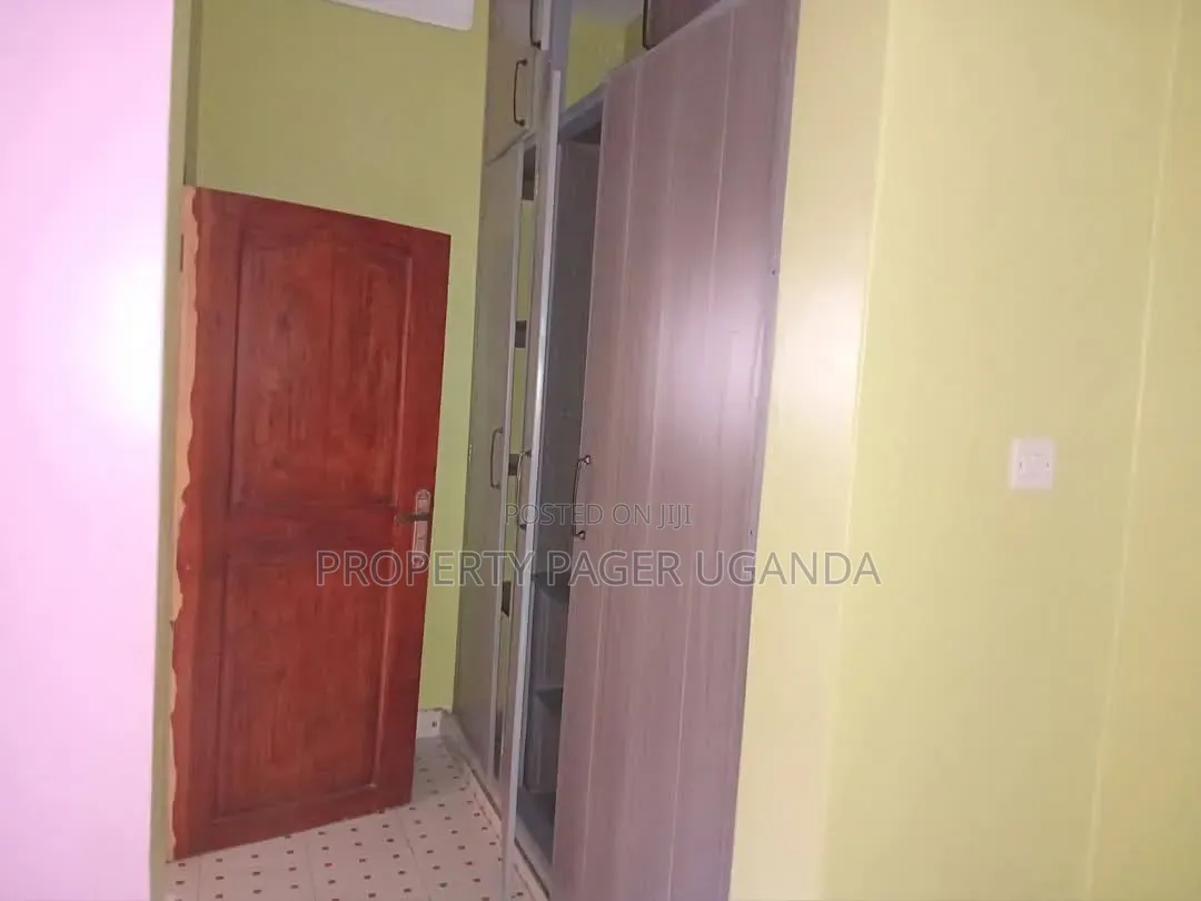 3bdrm Bungalow in Kira-Nsasa for rent