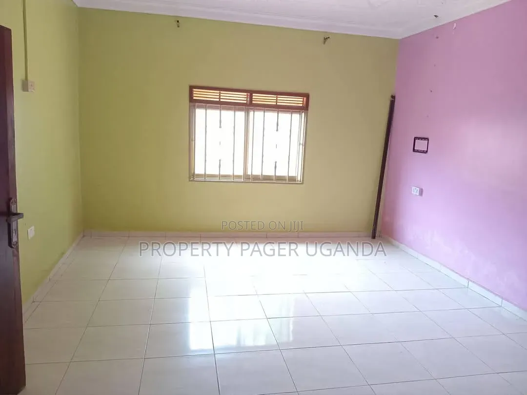 3bdrm Bungalow in Kira-Nsasa for rent