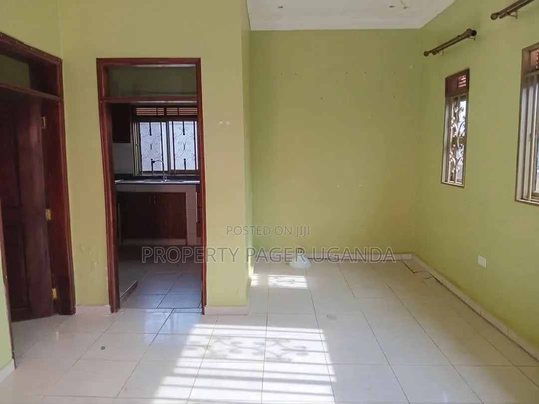 3bdrm Bungalow in Kira-Nsasa for rent