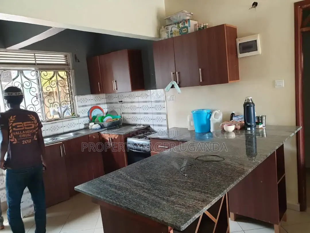 3bdrm House in Kira-Bulindo for rent