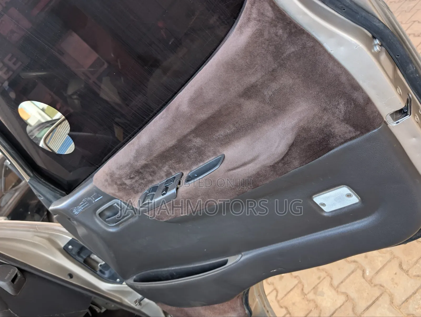 Toyota Grand HiAce 1999 Gold